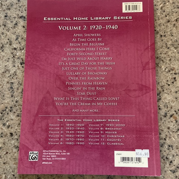 Essential Home Library Series Volume 2: 1920-1940 Songbook Piano, Vocal, Chords - Picture 2 of 5